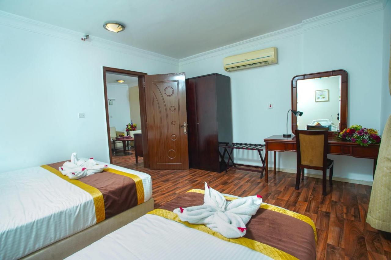 La Villa Suites Hotel Doha Exterior foto