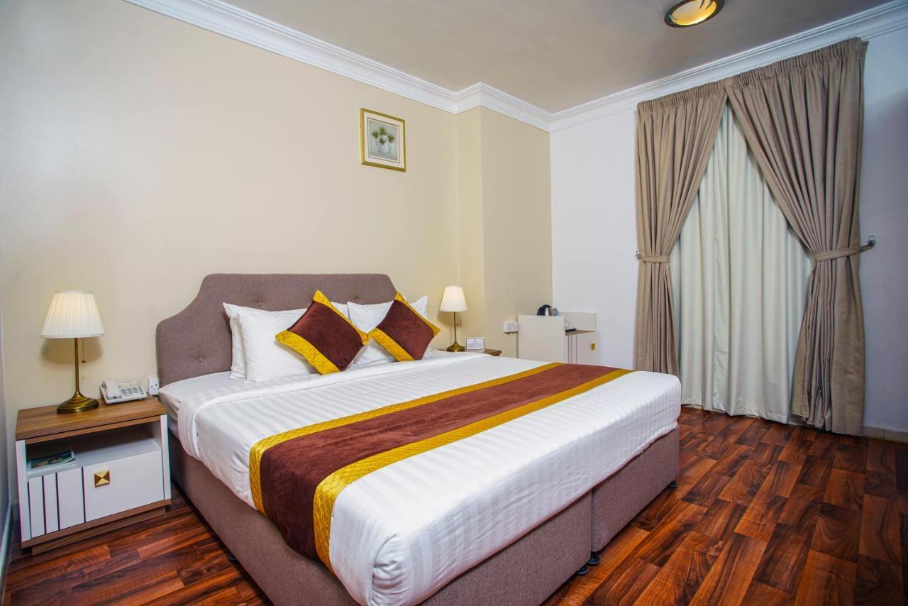La Villa Suites Hotel Doha Exterior foto